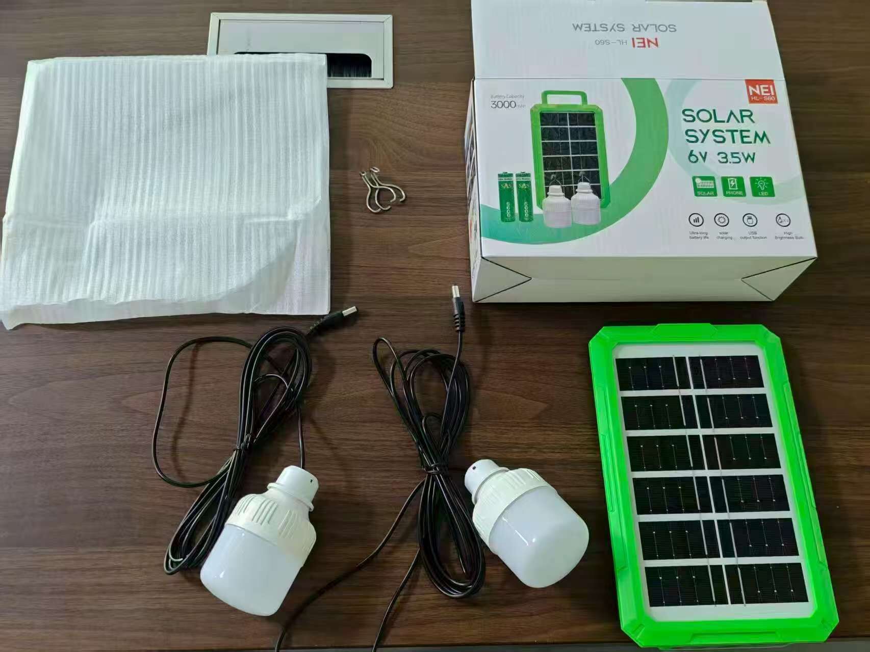 SOLARLI VE POWERBANK ÖZELLİKLİ KAMP LAMBASI